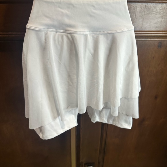 NWT SIZE XL/XXL EleVen by Venus Williams White Bike Shorts for Active Style - Picture 3 of 9